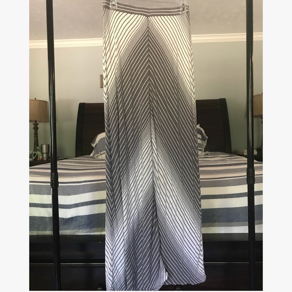 Max Studio maxi skirt - white and gray